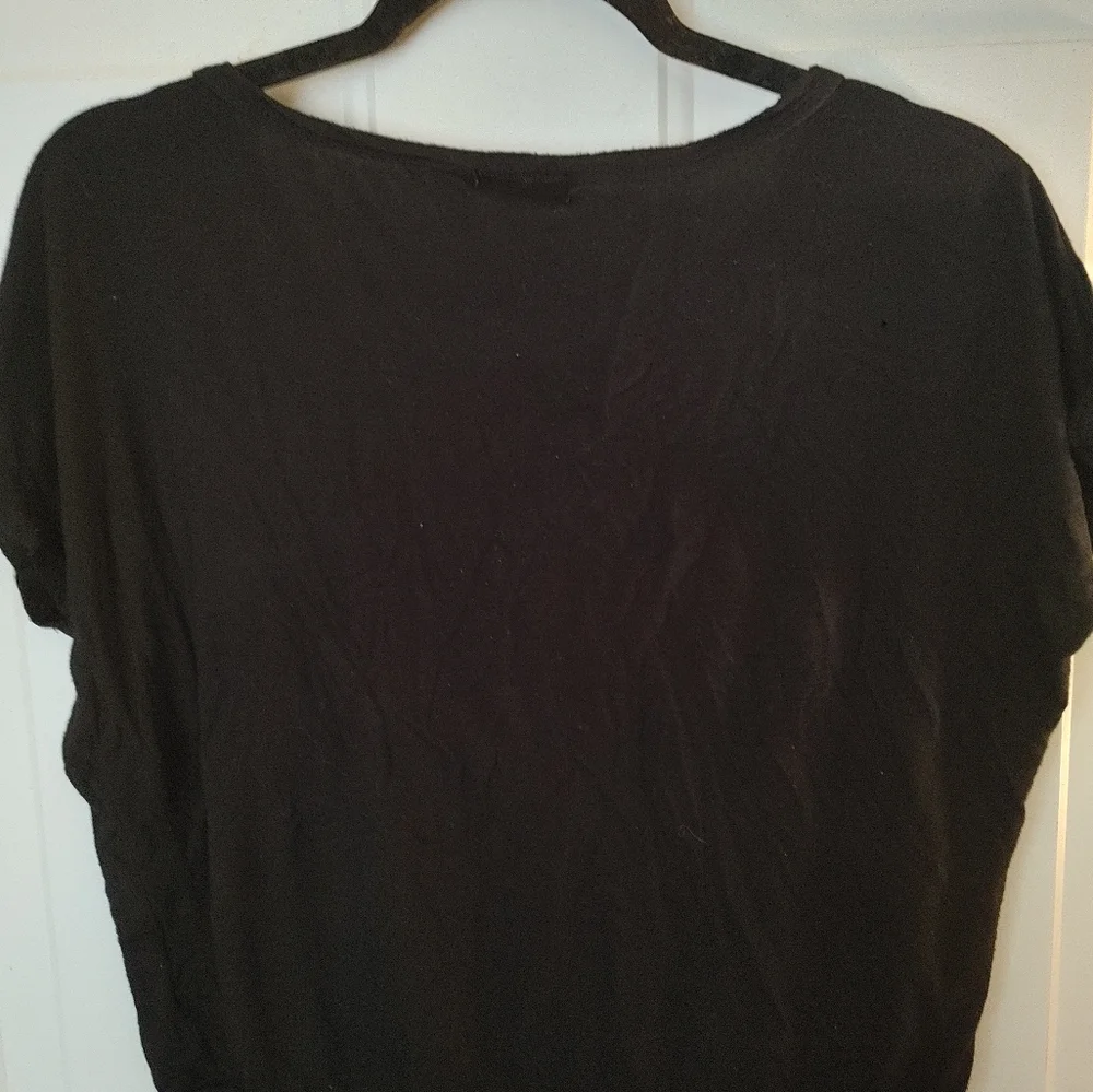 Wet Seal Women' s size M Top Leopard print Feather Motif Sequins Animal Print - Picture 7 of 7
